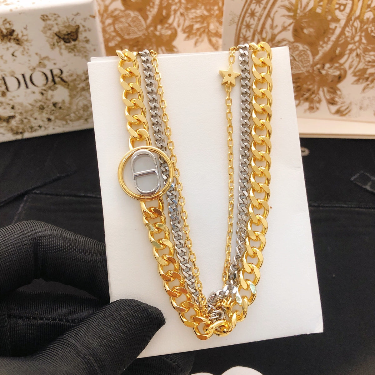 Sculptural Jewelry Accessory in Silver-Tone – Design 002 detail view