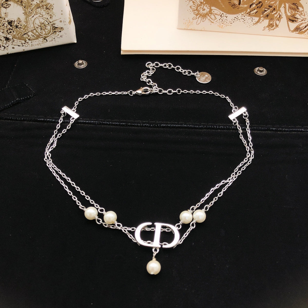 Pearl-Style Motif Pendant Necklace in Polished Metal-Tone with Pearl-Style Detail – Design 013 detail view