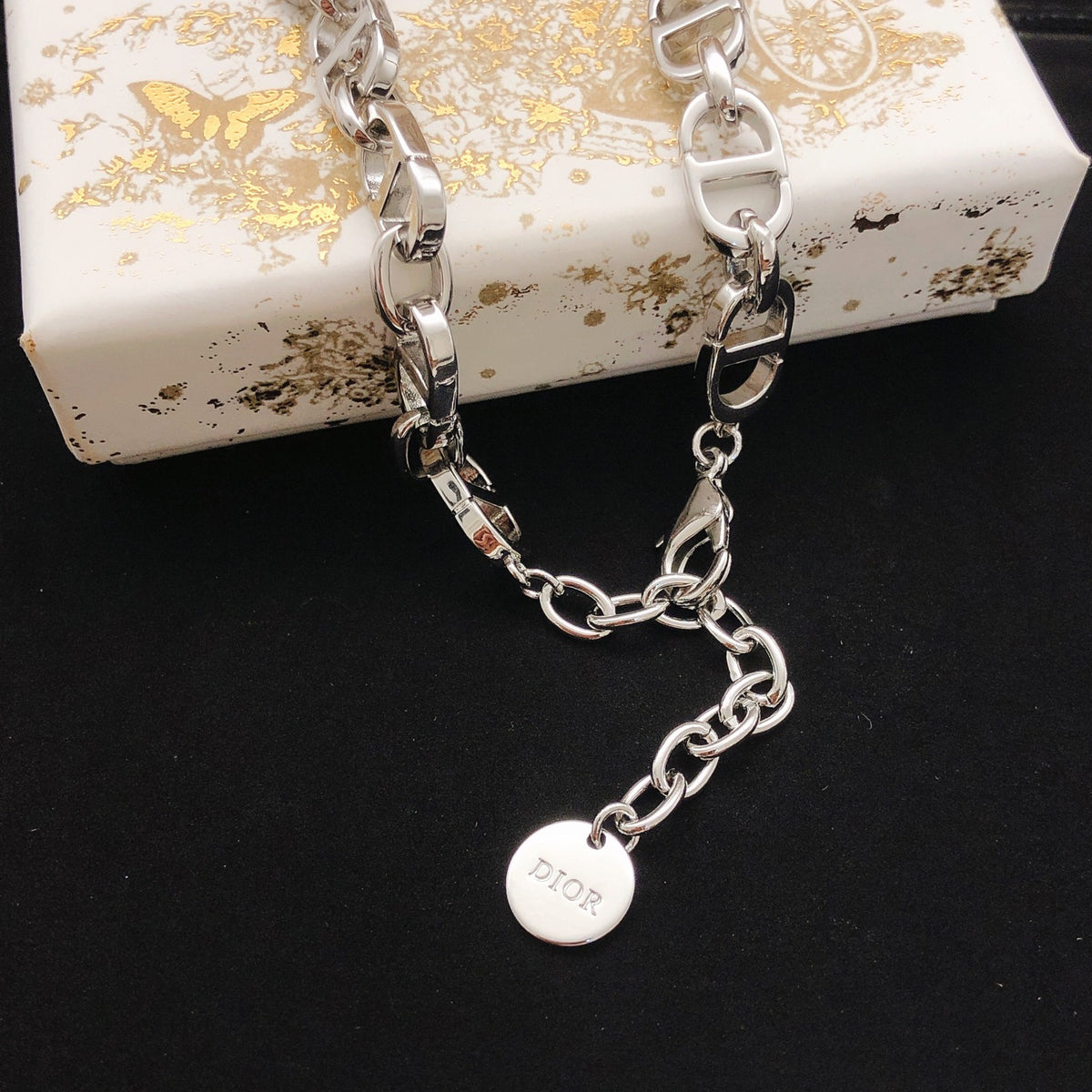Sculptural Pendant Necklace in Silver-Tone – Design 001 front view