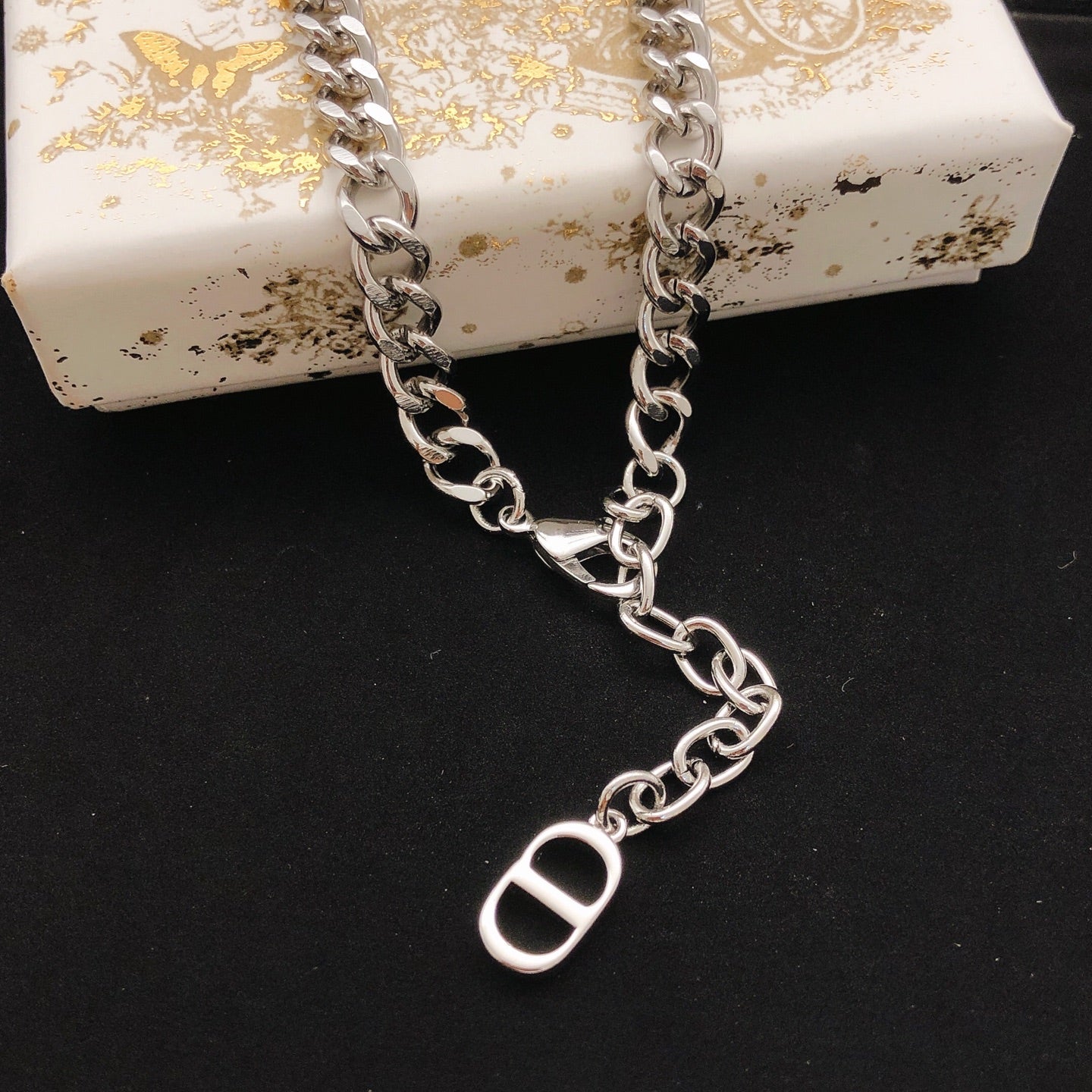 Graphic Letter Motif Pendant Necklace in Silver-Tone – Design 003 detail view
