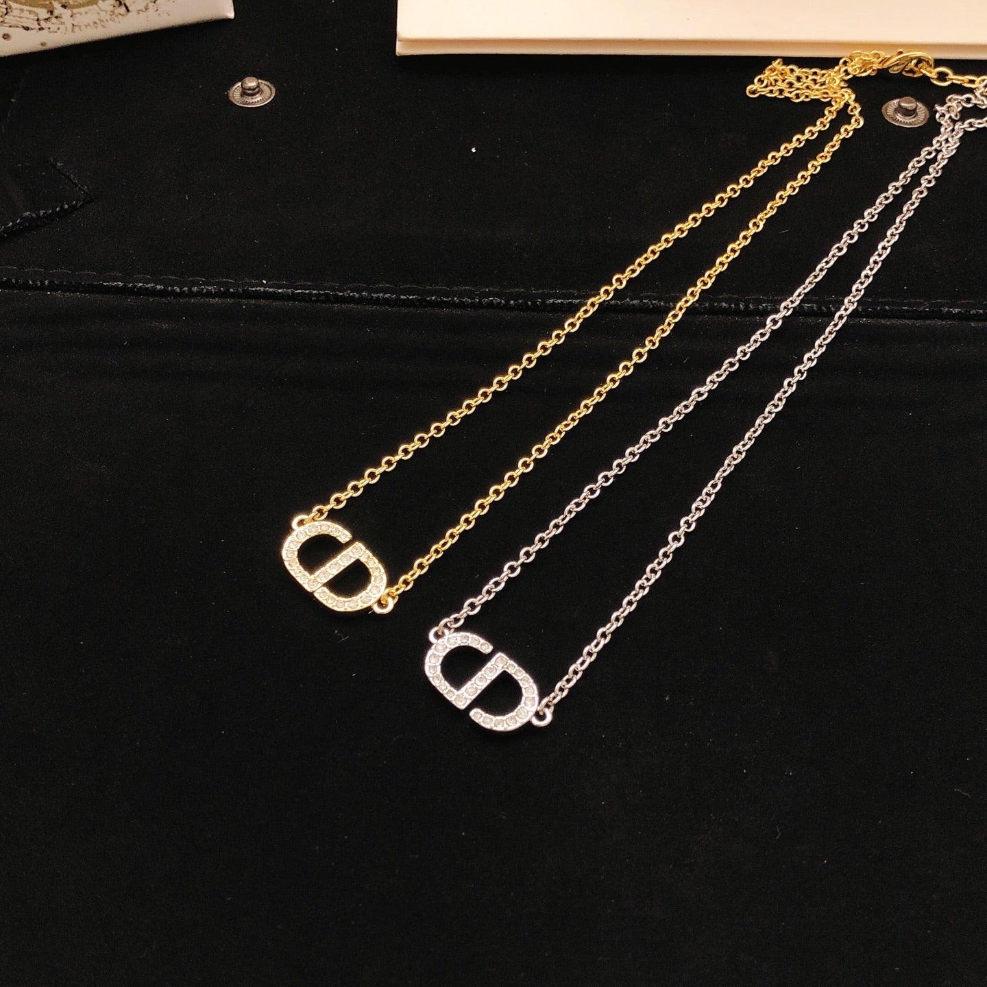 Graphic Letter Motif Pendant Necklace in Silver-Tone – Design 002 close-up detail