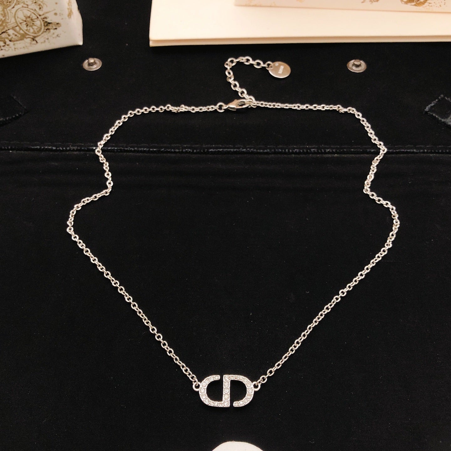 Graphic Letter Motif Pendant Necklace in Gold-Tone – Design 001 detail view