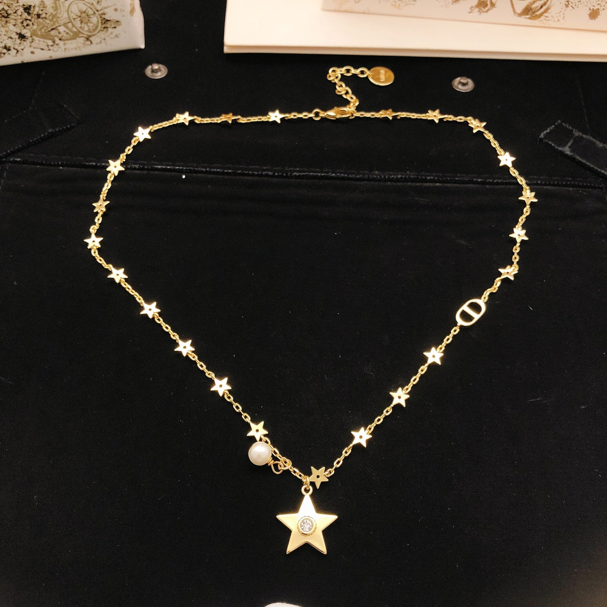 Star Motif Pendant Necklace in Polished Metal-Tone – Design 002 side detail