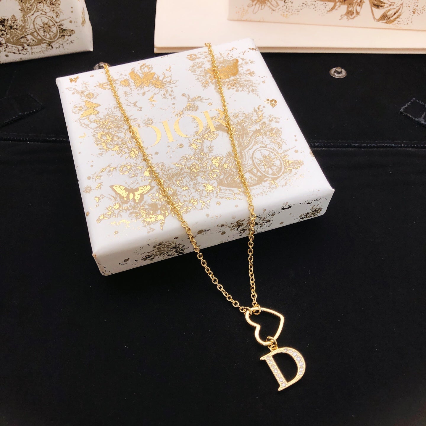 Heart Motif Pendant Necklace in Polished Metal-Tone – Design 006 main product view