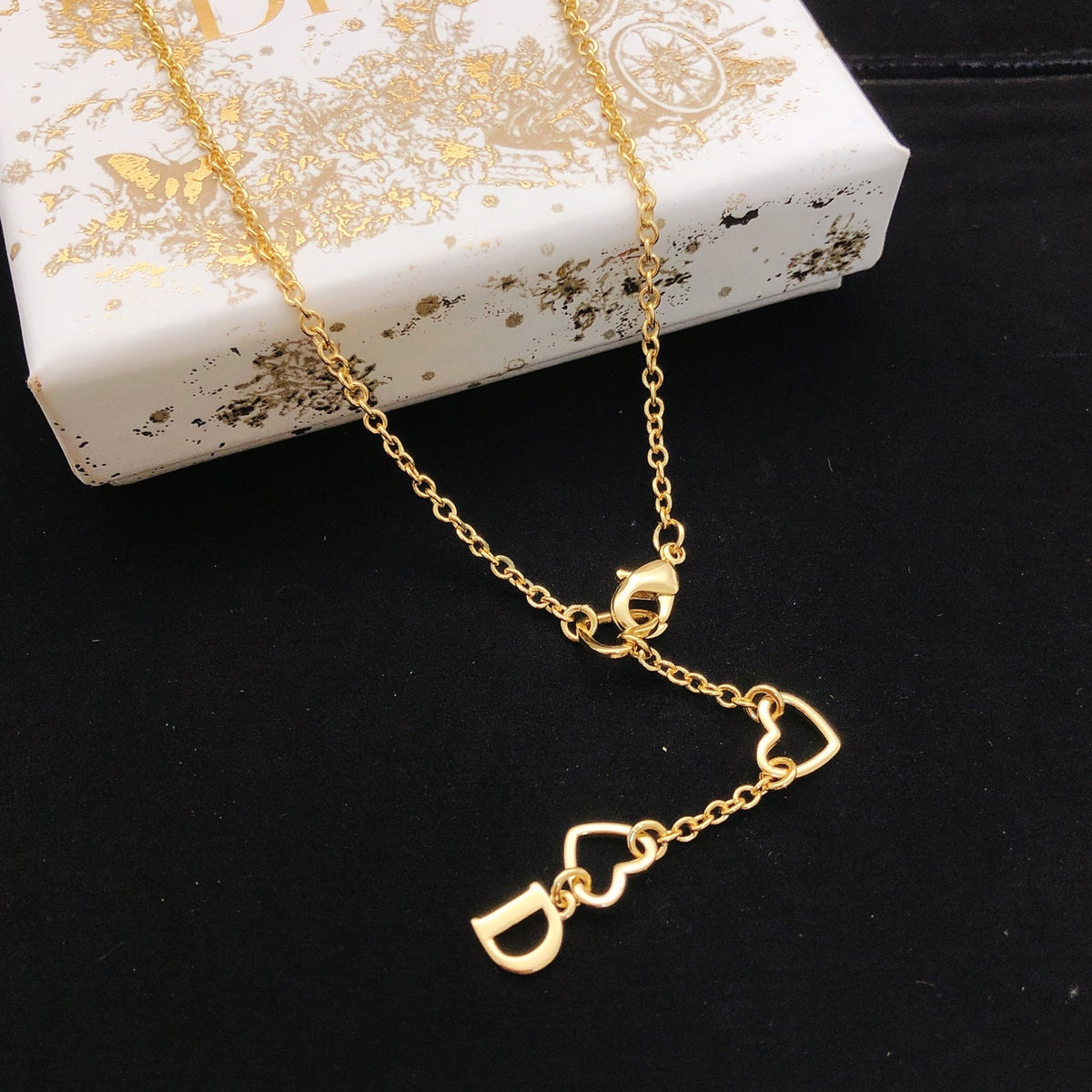 Heart Motif Pendant Necklace in Polished Metal-Tone – Design 006 front view