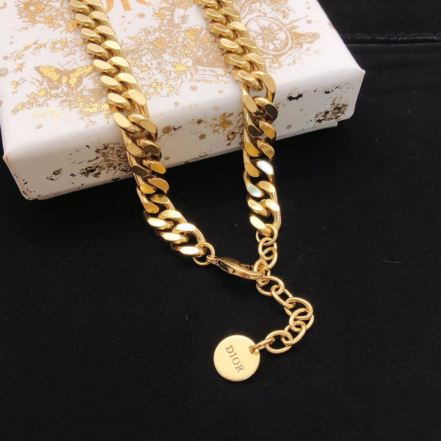 Graphic Letter Motif Pendant Necklace in Polished Metal-Tone – Design 014 front view