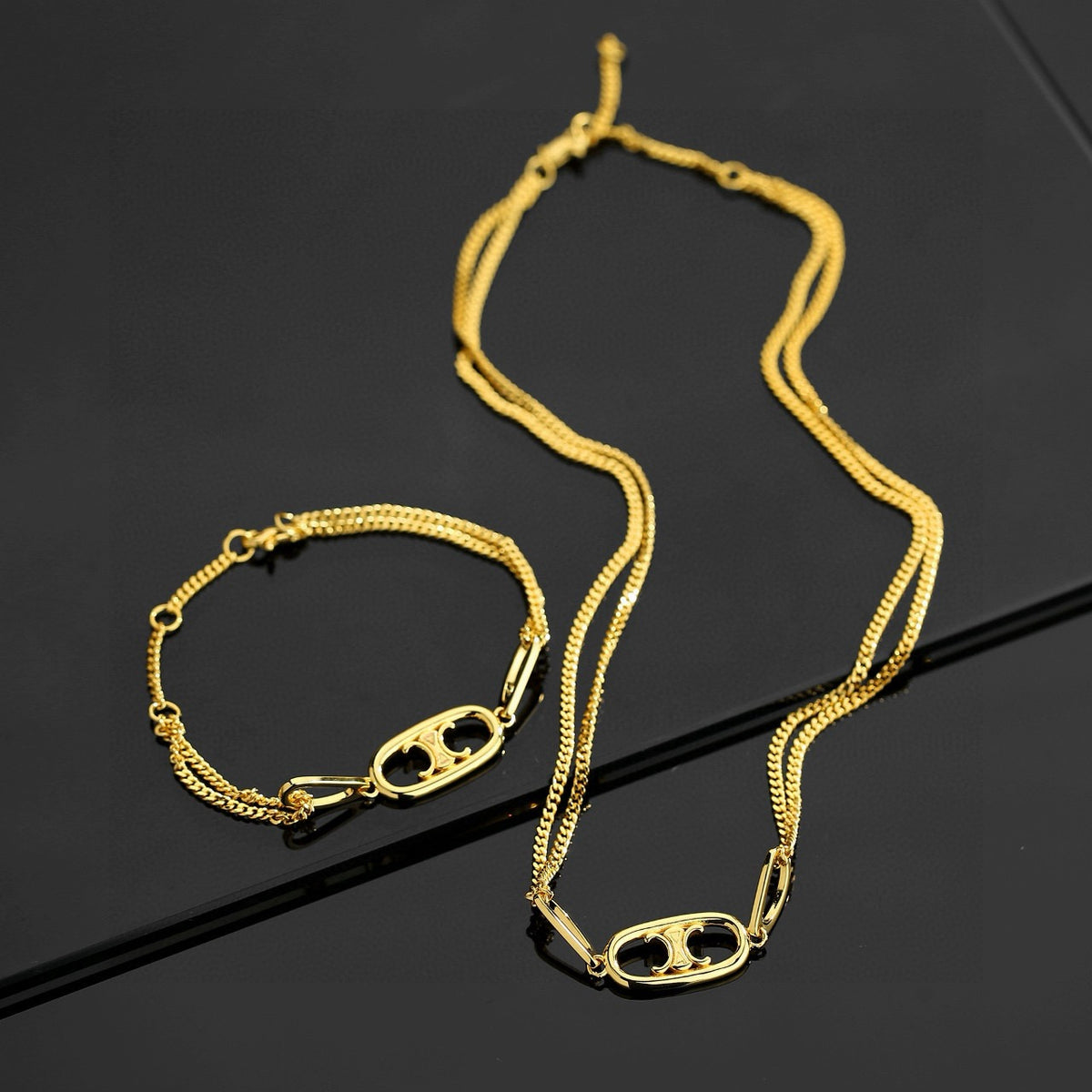 Triomphe-Inspired Emblem Chain Jewelry – Design 02 main product view