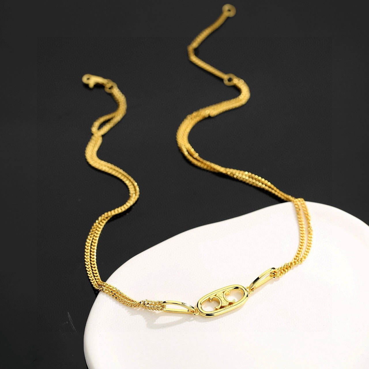 Triomphe-Inspired Emblem Chain Jewelry – Design 01 close-up view