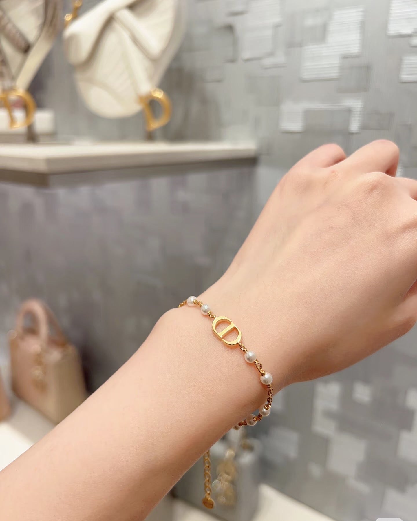 Pearl-Style Motif Statement Bracelet in Polished Metal-Tone with Pearl-Style Detail – Design 009 close-up detail