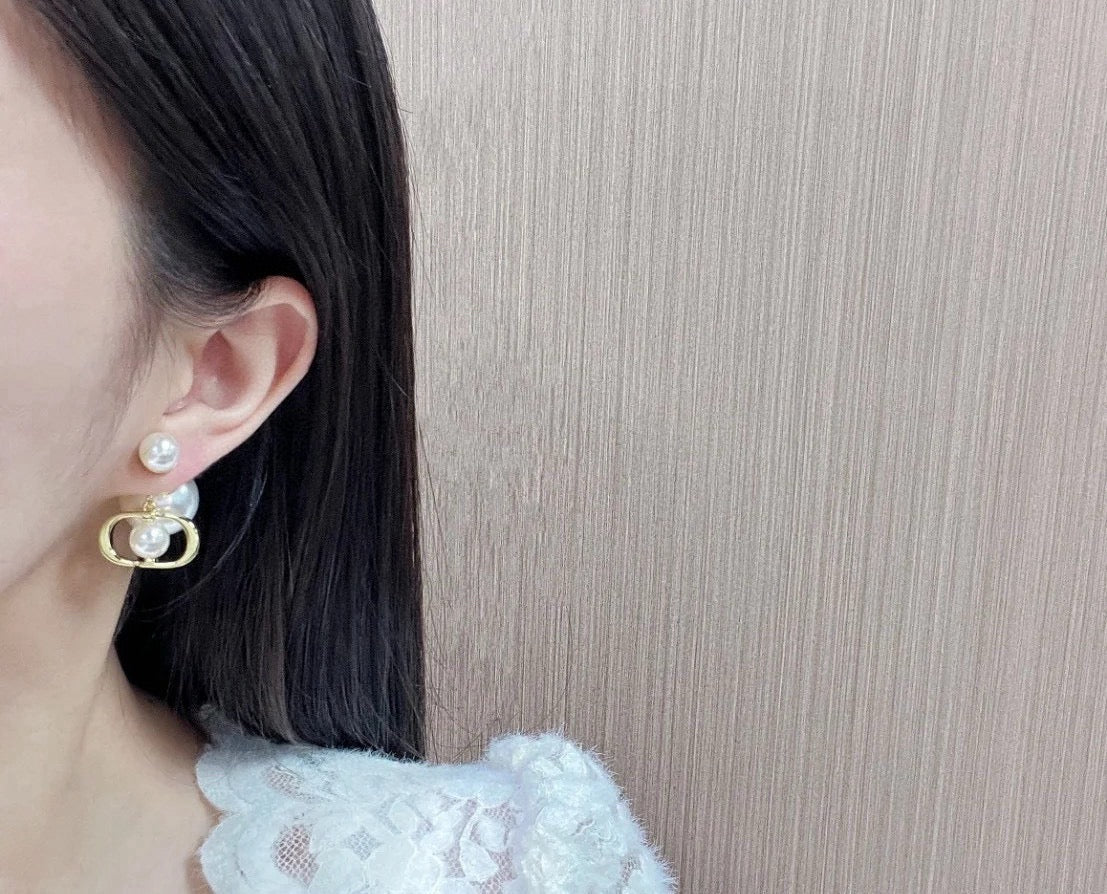 Pearl-Style Motif Statement Earrings in Silver-Tone with Pearl-Style Detail – Design 006 detail view