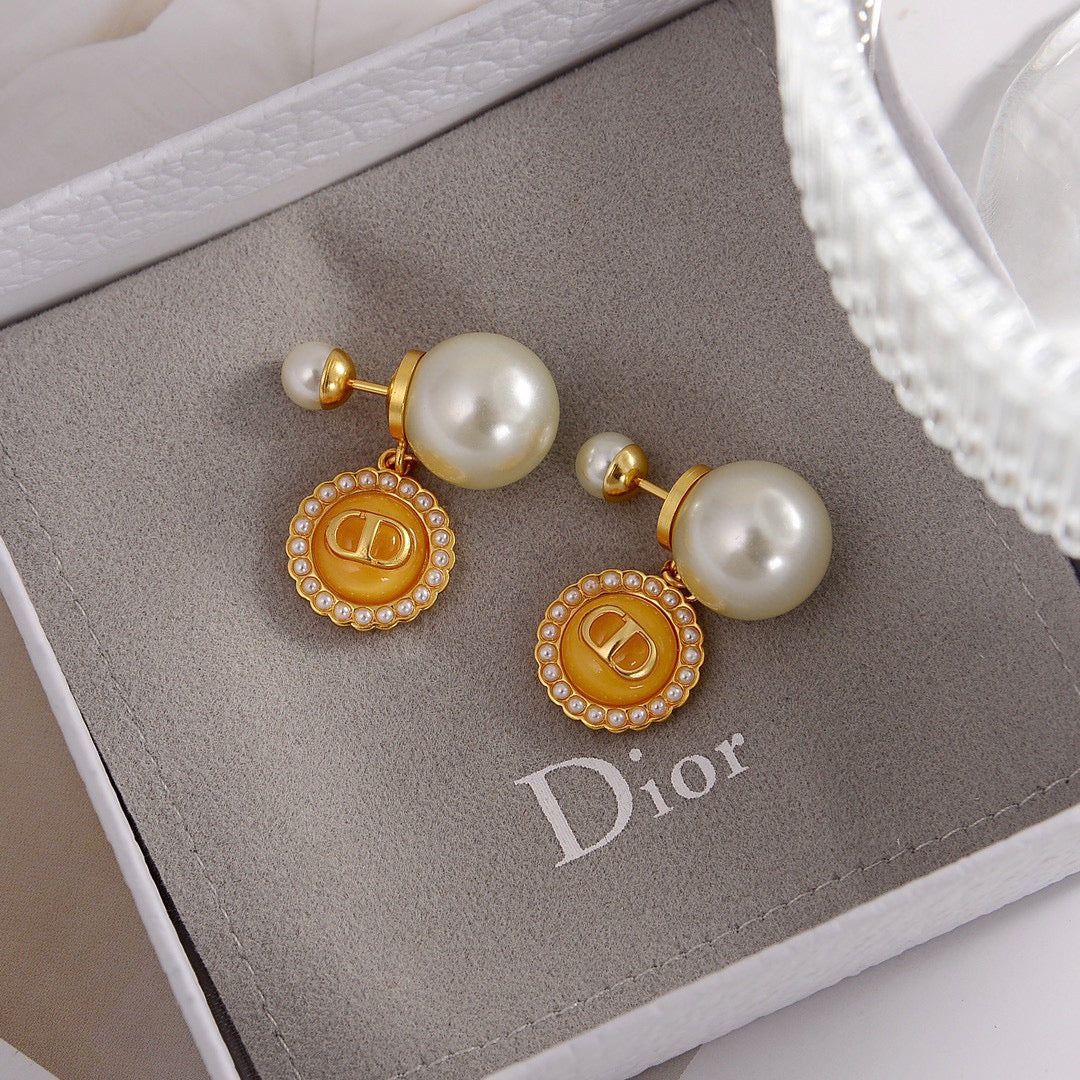 Sculptural Stud Earrings in Polished Metal-Tone – Design 009 close-up detail