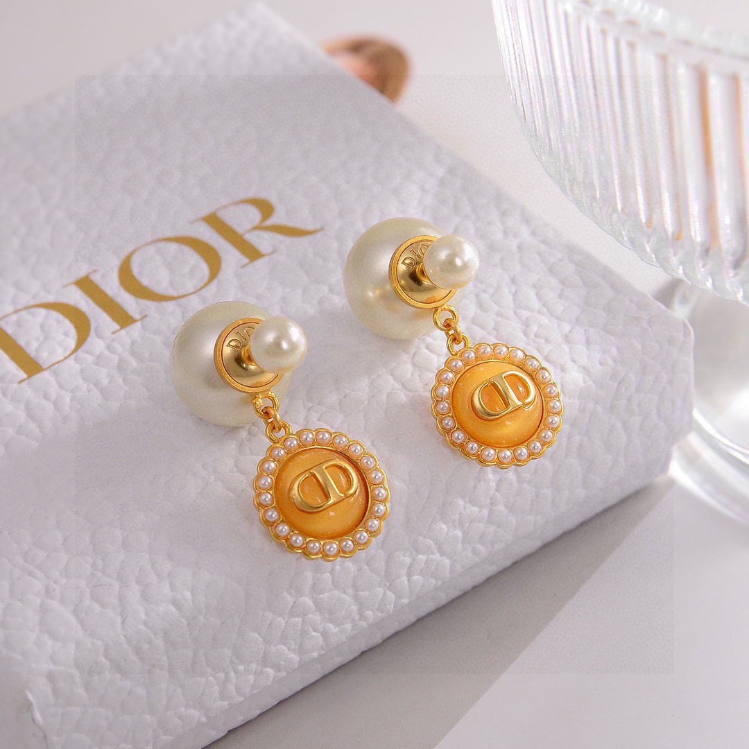 Sculptural Stud Earrings in Polished Metal-Tone – Design 009 main product view