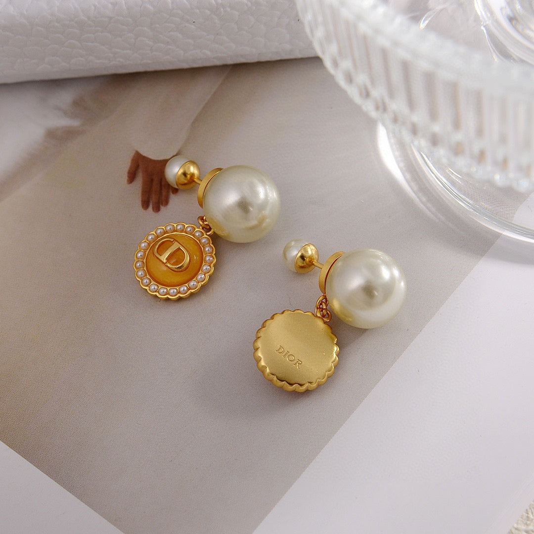Sculptural Stud Earrings in Polished Metal-Tone – Design 009 main product view