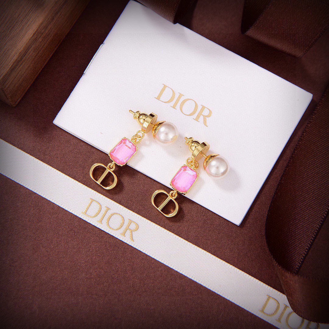 Sculptural Stud Earrings in Polished Metal-Tone – Design 008 detail view
