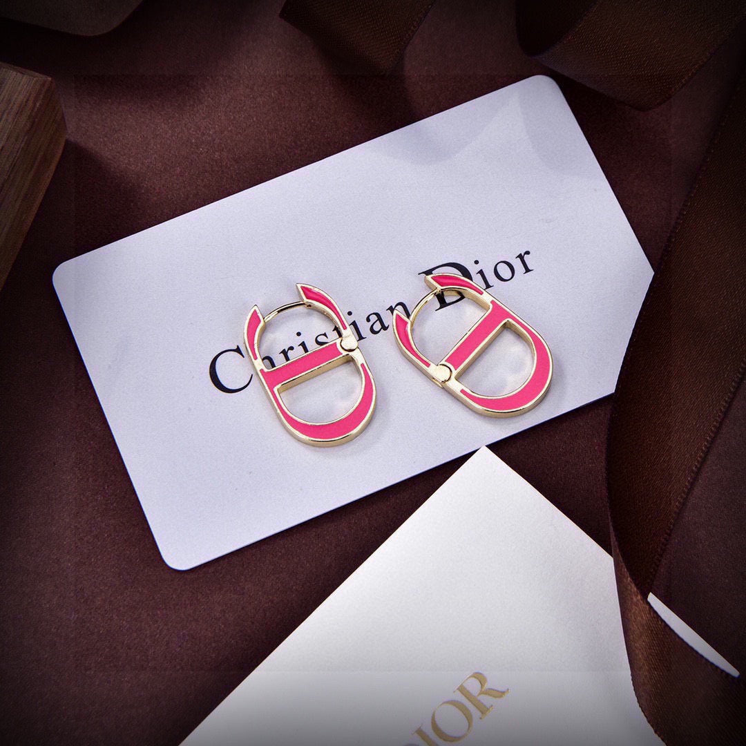 Graphic Letter Motif Statement Earrings in Polished Metal-Tone – Design 034 close-up detail