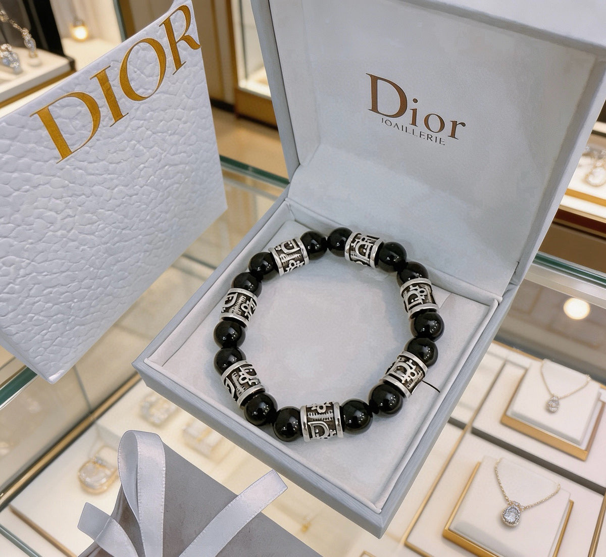 Star Motif Statement Bracelet in Silver-Tone with Vintage-Style Finish – Design 009 close-up detail