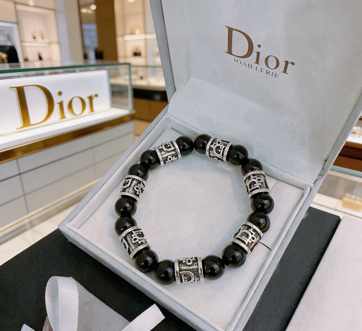 Star Motif Statement Bracelet in Silver-Tone with Vintage-Style Finish – Design 009 main product view