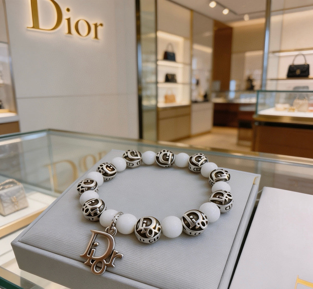 Star Motif Statement Bracelet in Silver-Tone with Vintage-Style Finish – Design 008 close-up detail