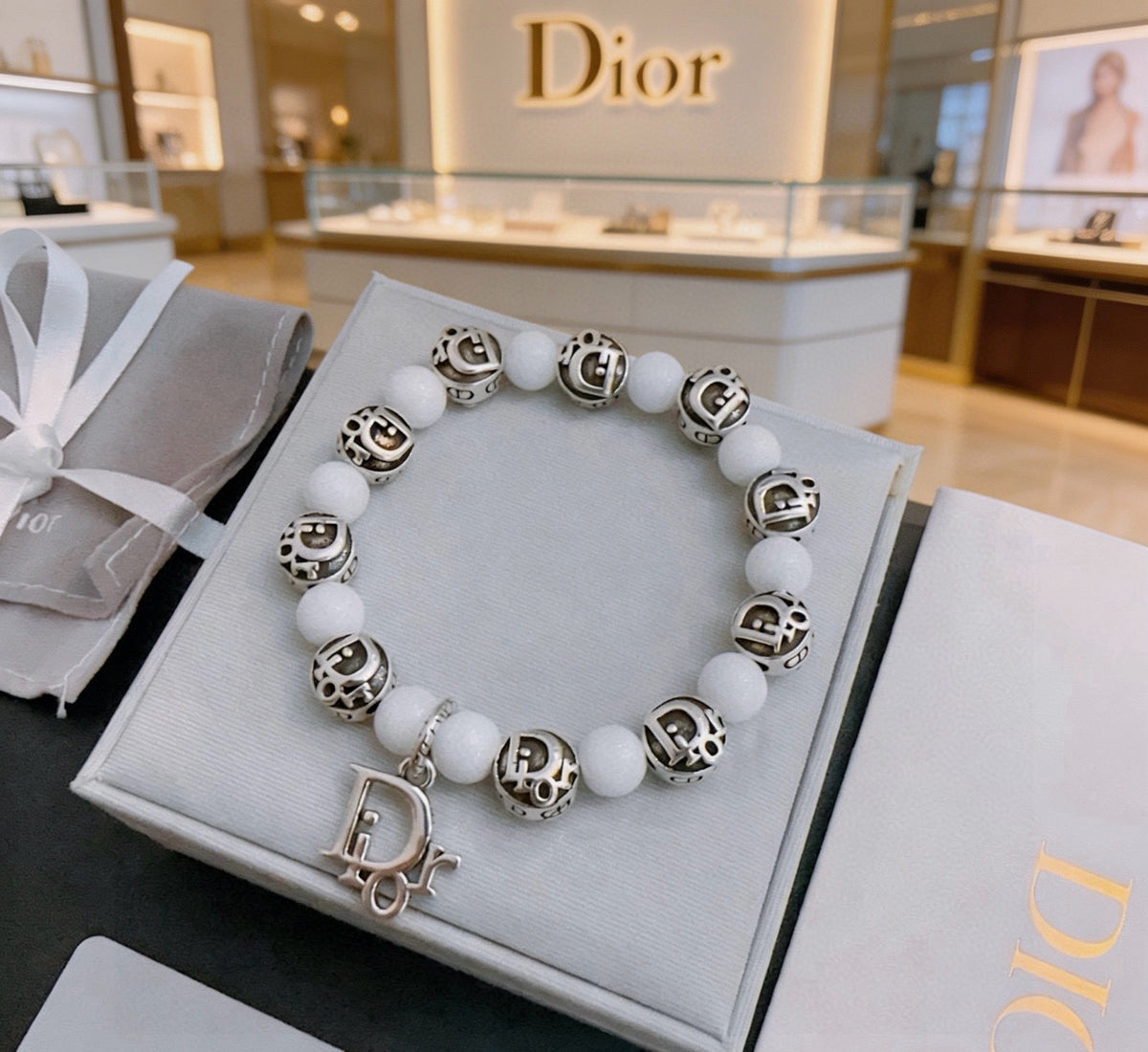 Star Motif Statement Bracelet in Silver-Tone with Vintage-Style Finish – Design 008 main product view