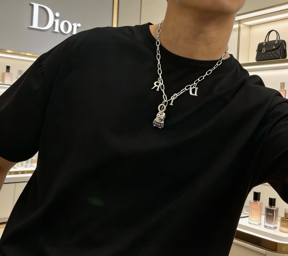 Star Motif Pendant Necklace in Silver-Tone with Chain Detail – Design 019 close-up detail