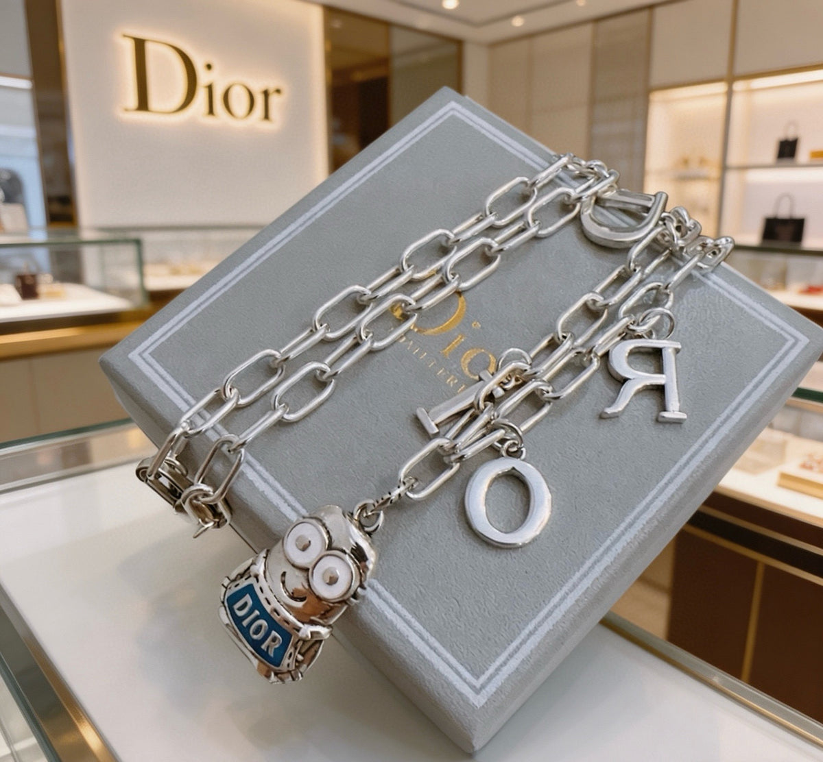 Star Motif Pendant Necklace in Silver-Tone with Chain Detail – Design 019 front view