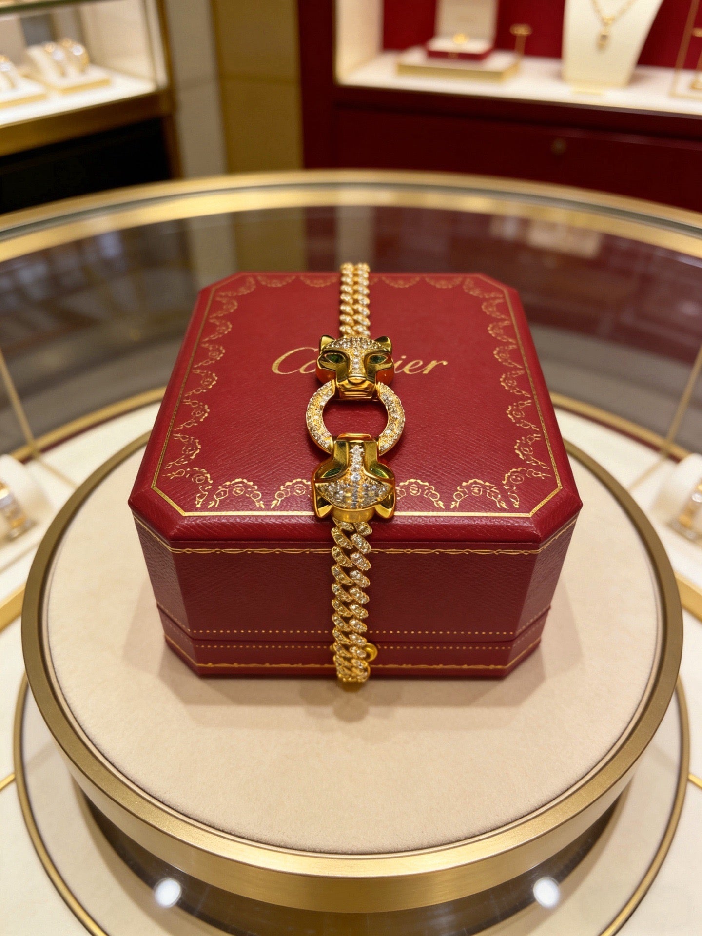 Sculptural Statement Bracelet in Gold-Tone – Design 93 close-up detail