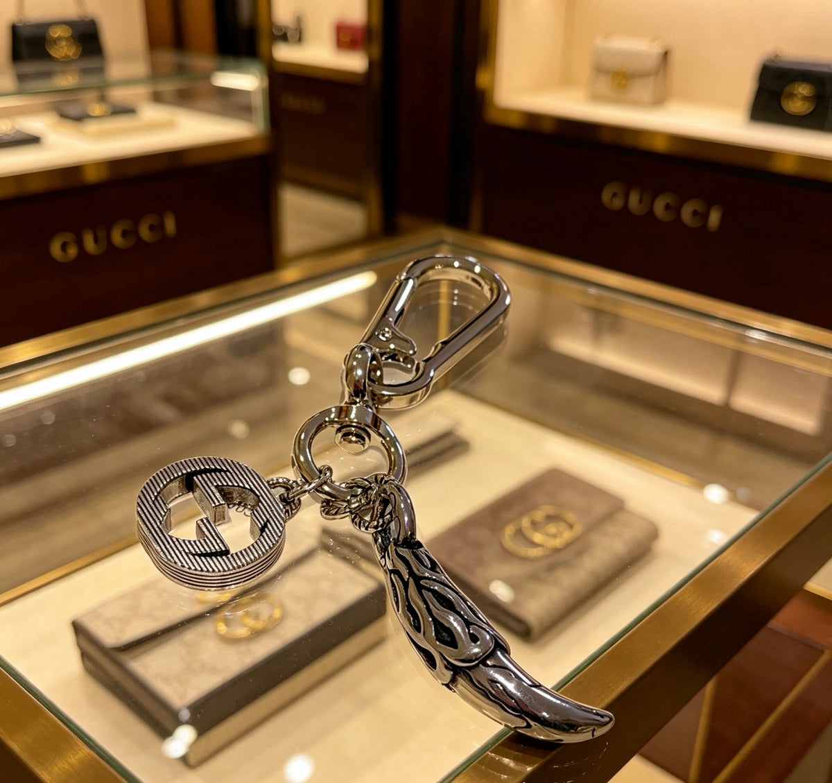 Double-G Emblem Keychain in Polished Metal-Tone – Design 027 styled product view