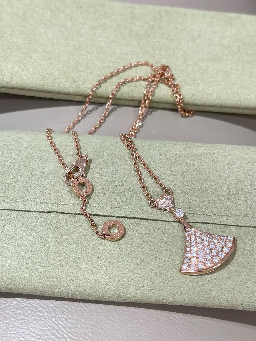 Geometric Emblem Pendant Necklace in Polished Metal-Tone – Design 006 close-up detail