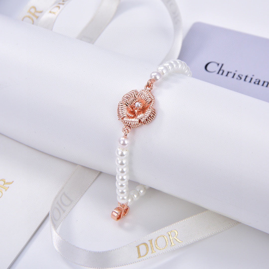 Floral Motif Stud Earrings in Rose-Gold-Tone – Design 002 detail view