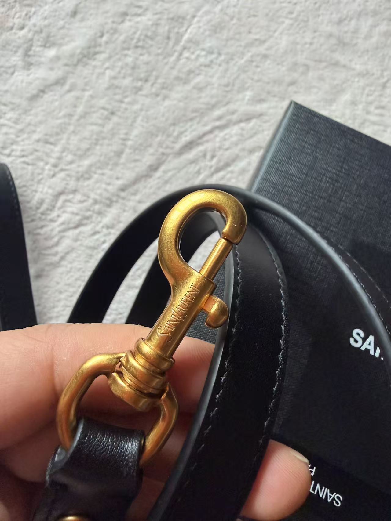 Leather Pet Collar & Leash Set – Design 01 fit detail