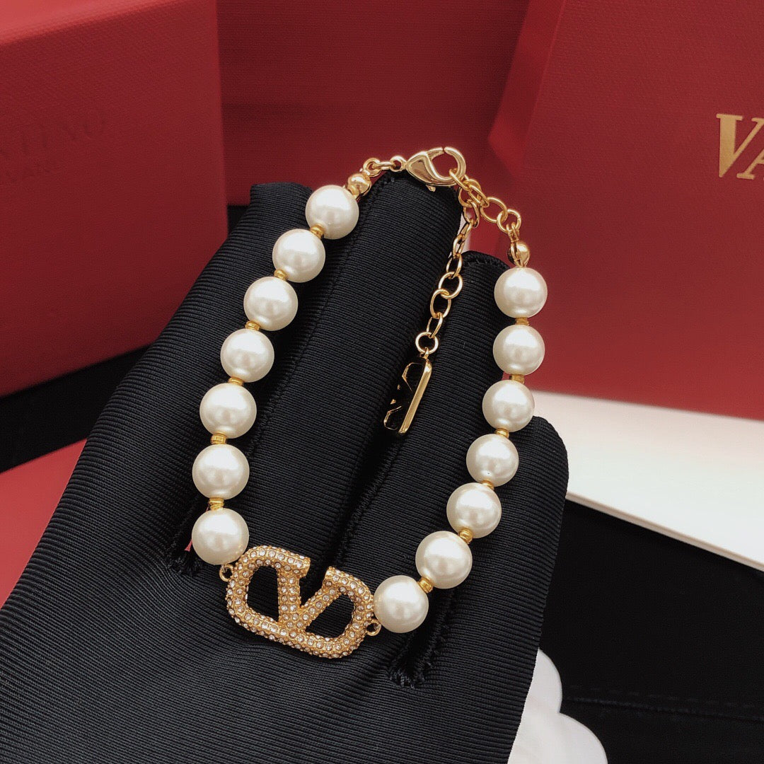 V Emblem Crystal-Accent Bracelet – Design 03 front view
