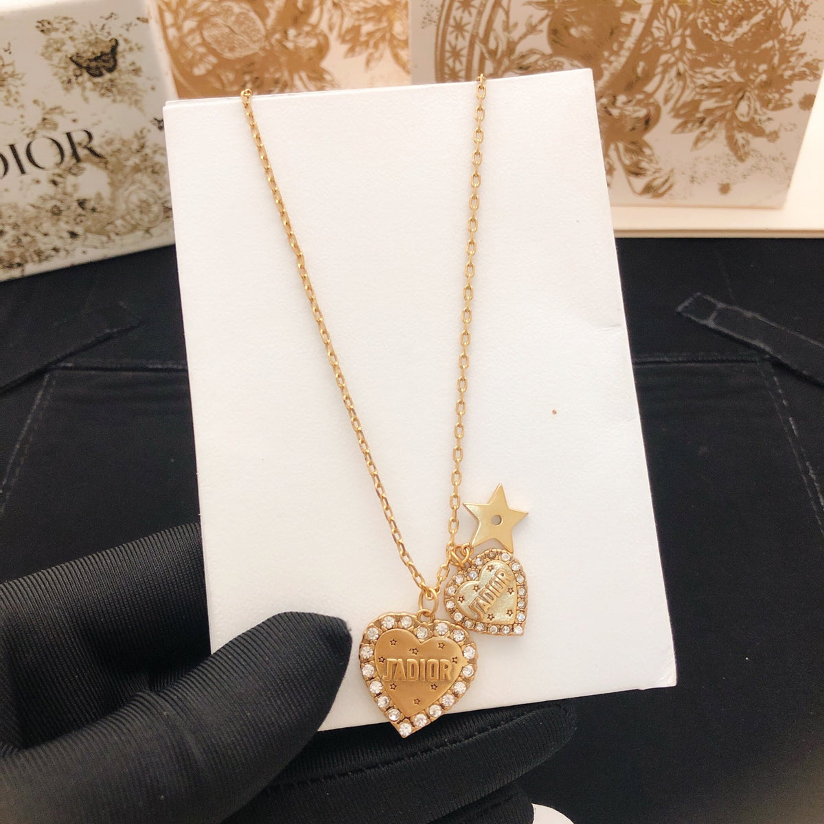 Heart Motif Pendant Necklace in Polished Metal-Tone – Design 008 detail view