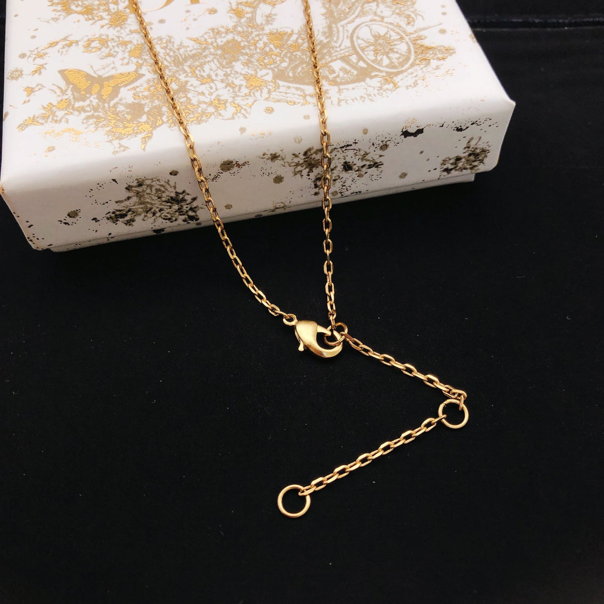 Heart Motif Pendant Necklace in Polished Metal-Tone – Design 008 front view