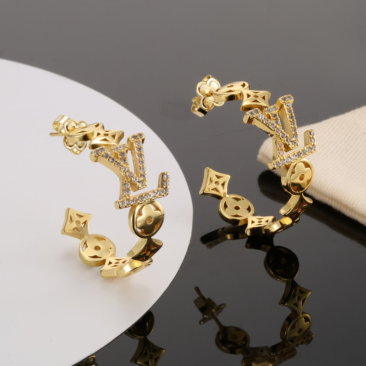 Geometric Emblem Stud Earrings in Polished Metal-Tone – Design 027 close-up detail