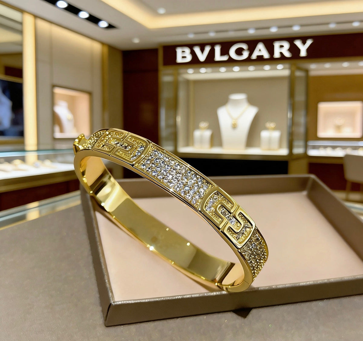 Serpentine Bangle in Polished Metal-Tone – Serpentine Detail – Design 012 front product view