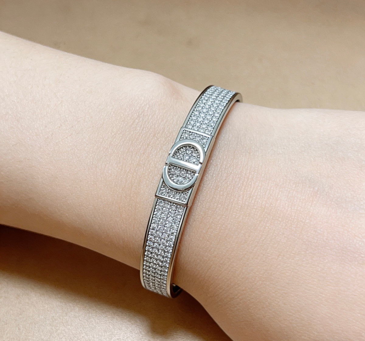 Graphic Letter Motif Statement Bracelet in Polished Metal-Tone with Vintage-Style Finish – Design 002 side detail