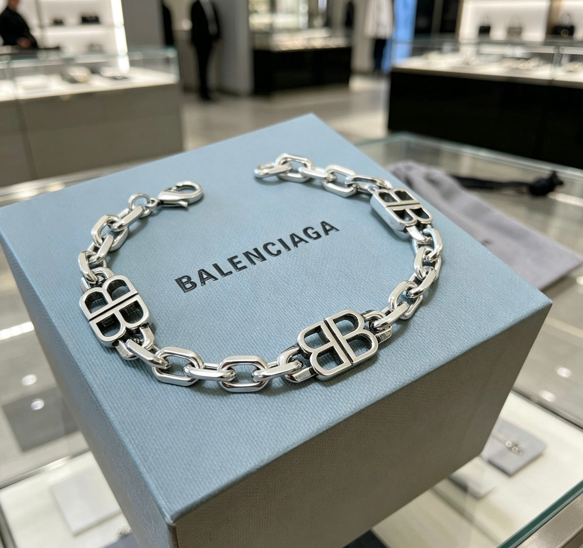 Geometric Emblem Bracelet in Polished Metal-Tone – Design 055 close-up detail