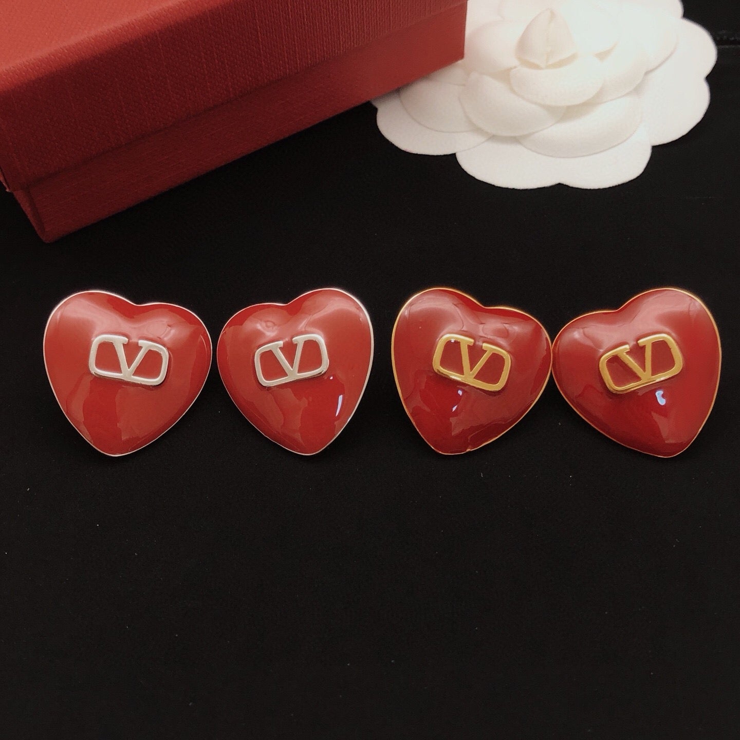 Heart Stud Earrings in Gold-Tone – Red styled detail