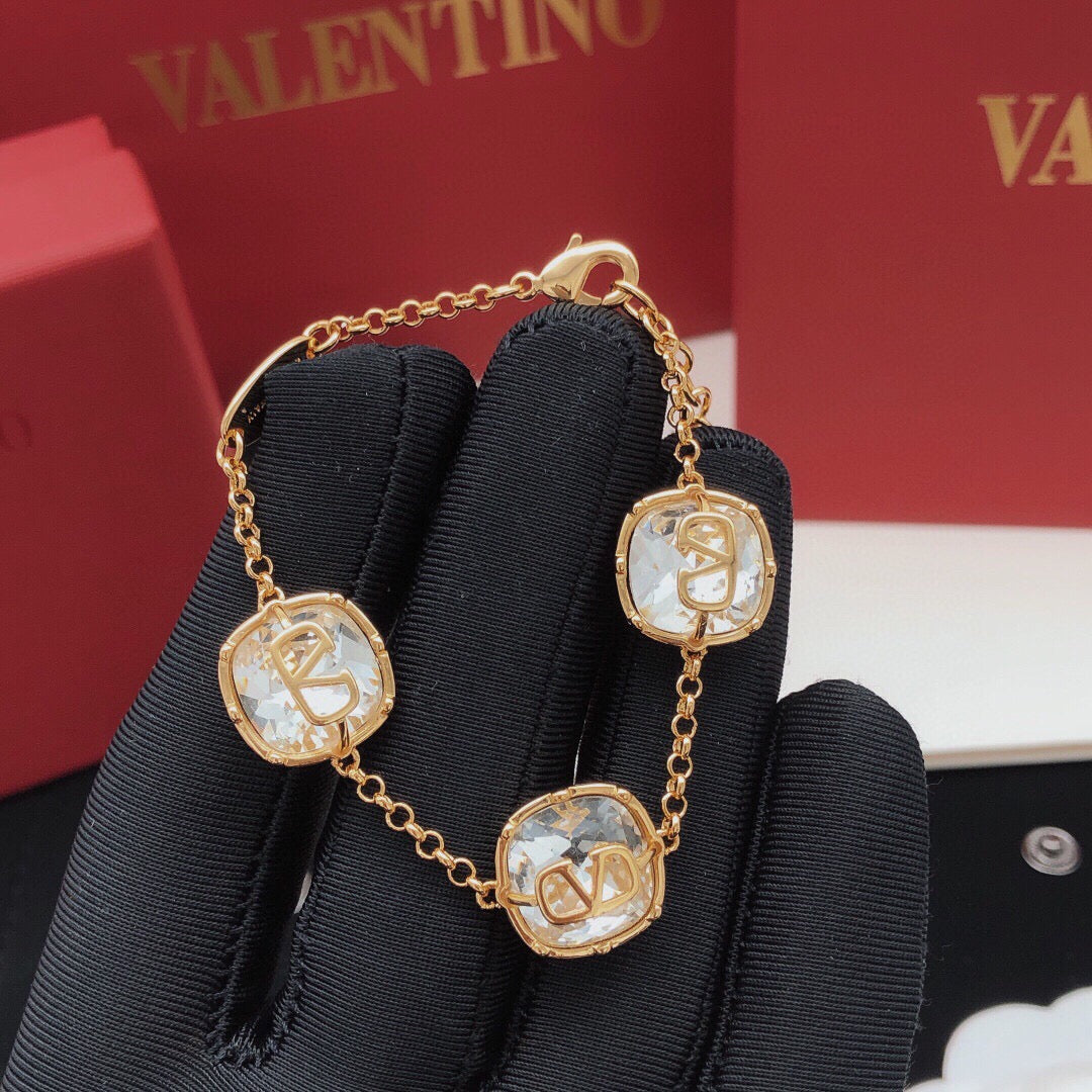Signature Emblem Crystal-Accent Bracelet – Design 02 main product view