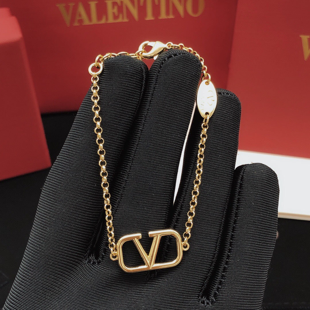 V Emblem Bracelet in Gold-Tone – Design 02 front view