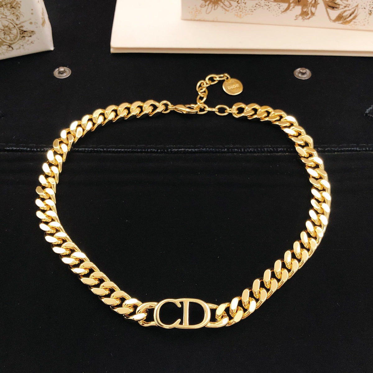 Graphic Letter Motif Pendant Necklace in Gold-Tone – Design 003 detail view