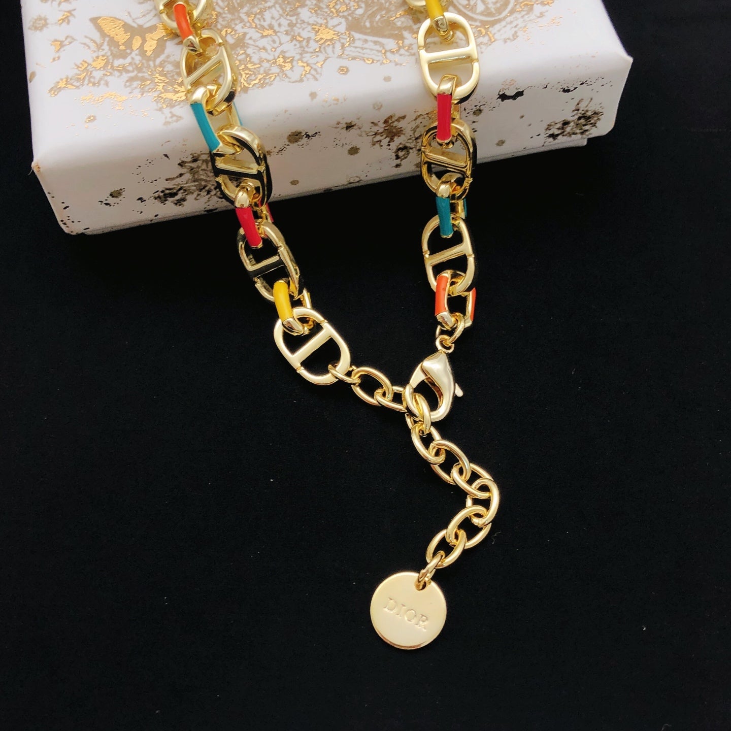Sculptural Pendant Necklace in Polished Metal-Tone – Design 030 front view