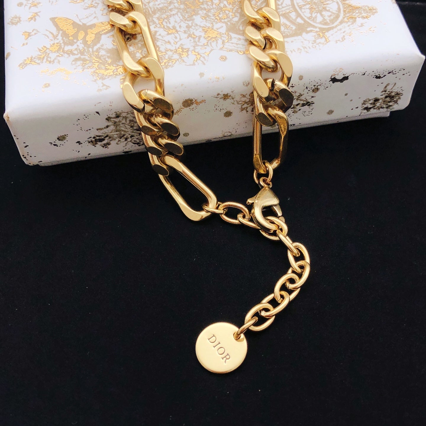 Sculptural Pendant Necklace in Polished Metal-Tone – Design 029 front view