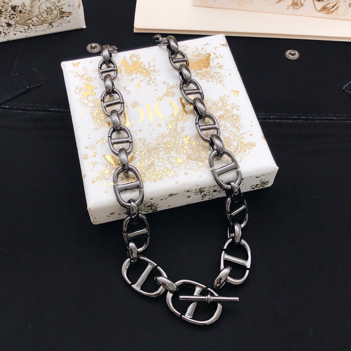 Sculptural Pendant Necklace in Black-Tone – Design 002 main product view