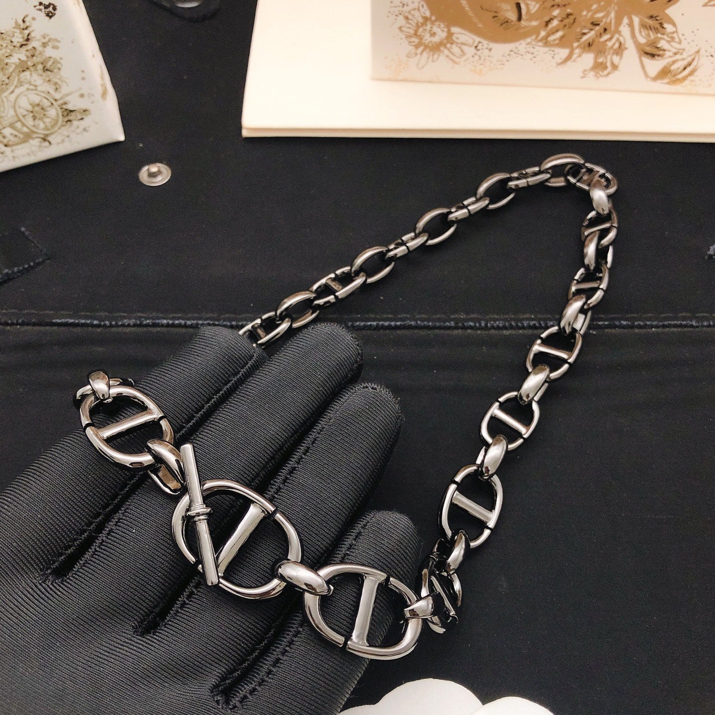Sculptural Pendant Necklace in Black-Tone – Design 002 side detail