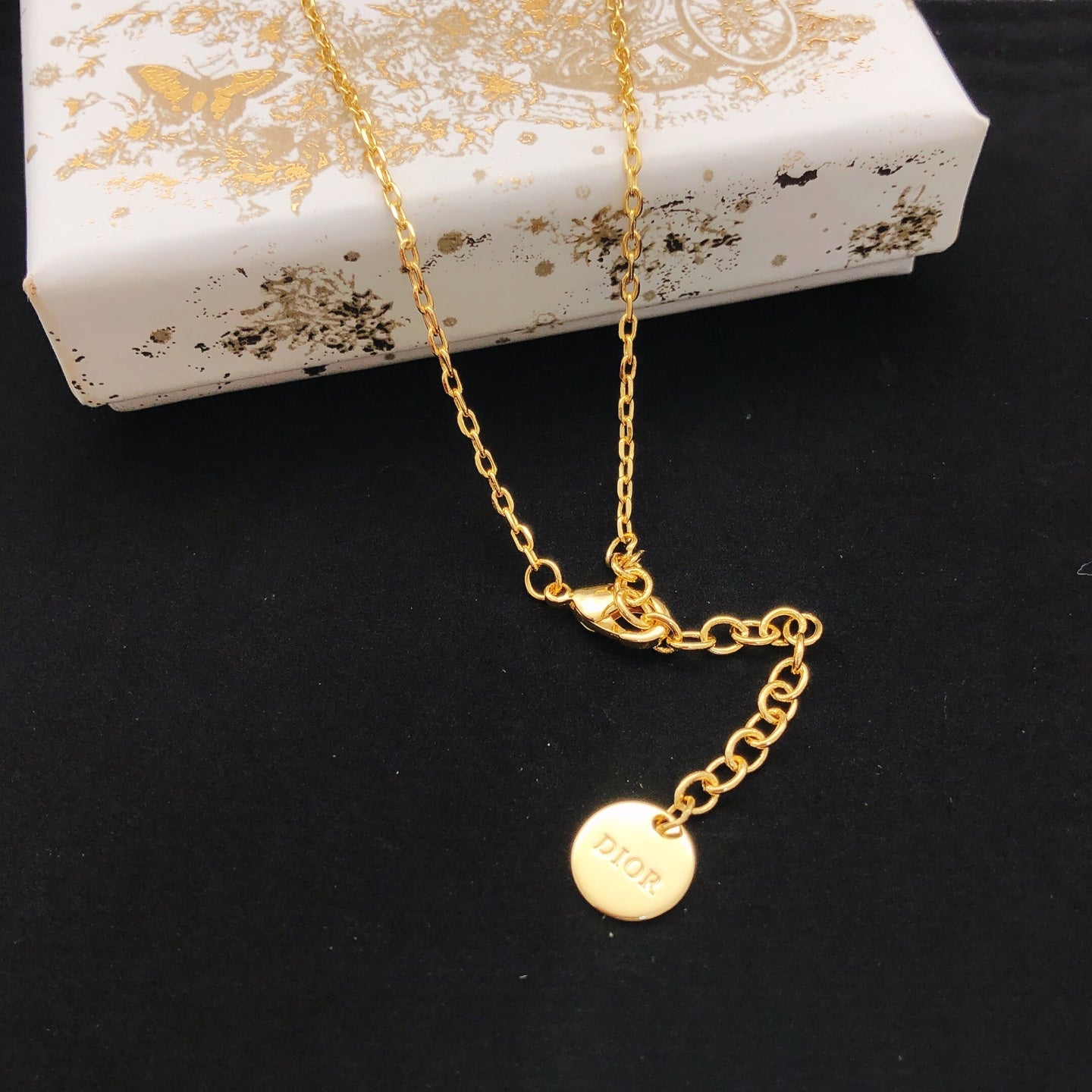 Pearl-Style Motif Pendant Necklace in Polished Metal-Tone with Pearl-Style Detail – Design 017 front view