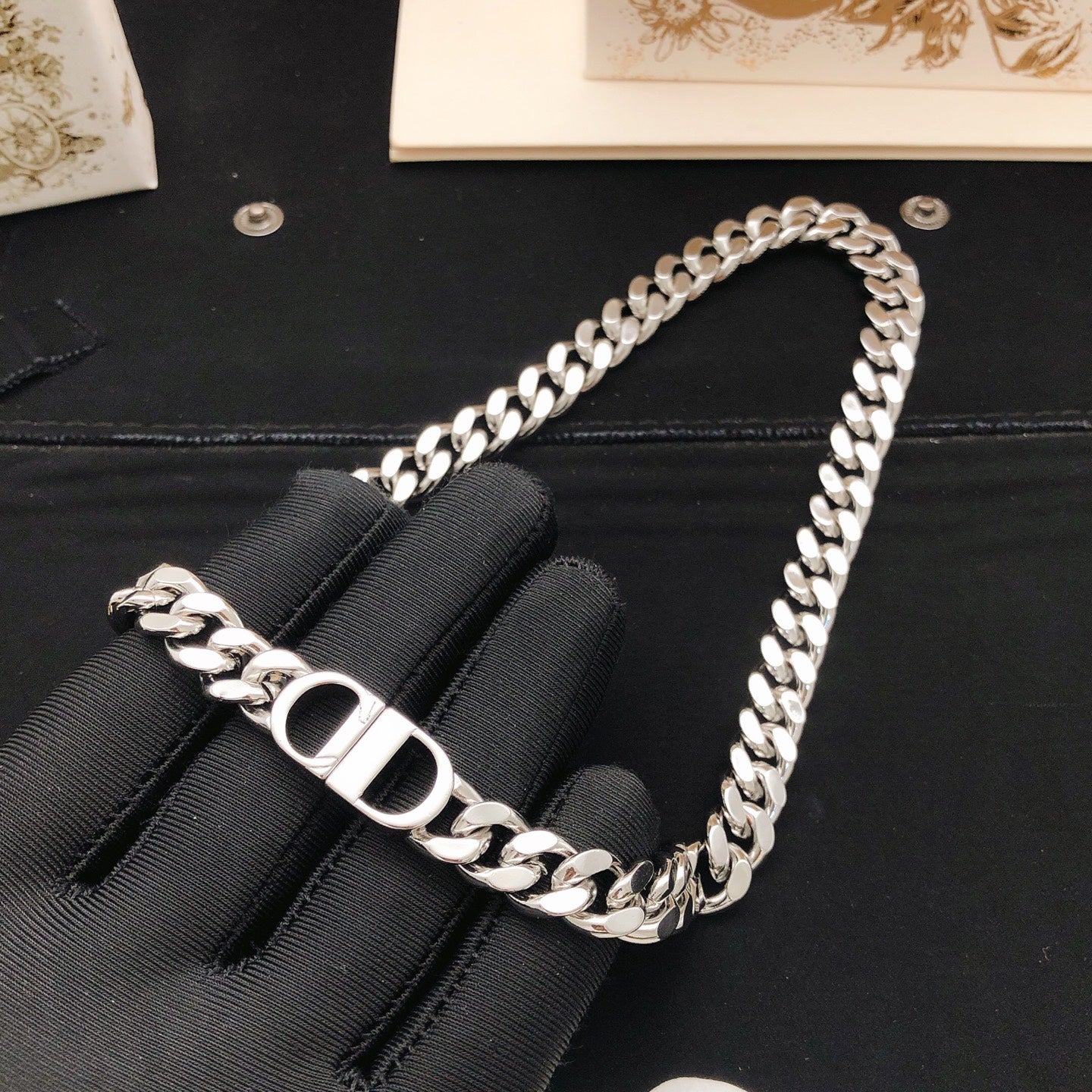 Sculptural Pendant Necklace in Silver-Tone – Design 002 detail view