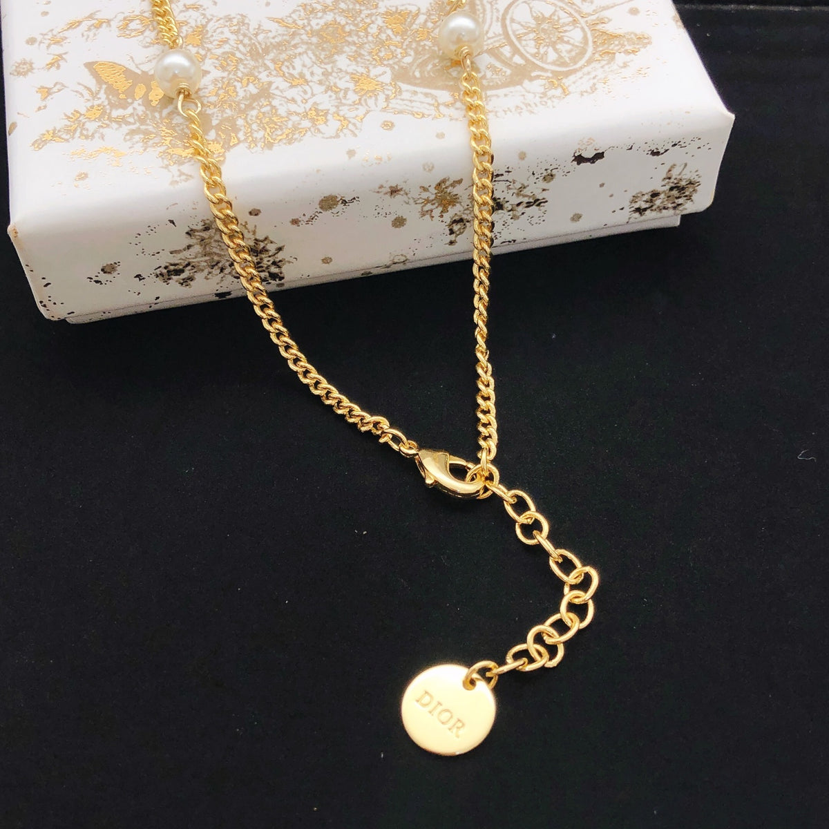 Sculptural Pendant Necklace in Polished Metal-Tone – Design 028 front view