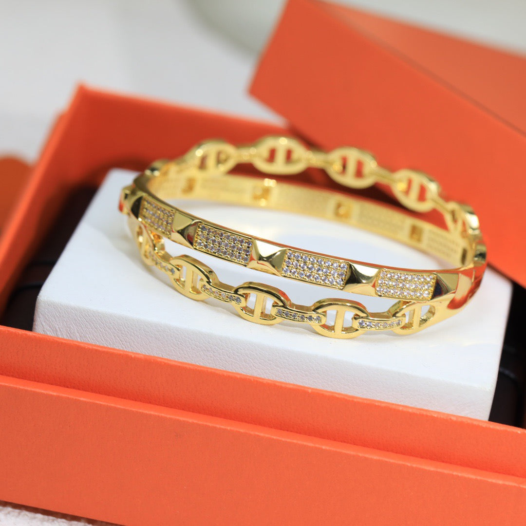 Horse Bangle in Polished Metal-Tone – Design 009 front product view