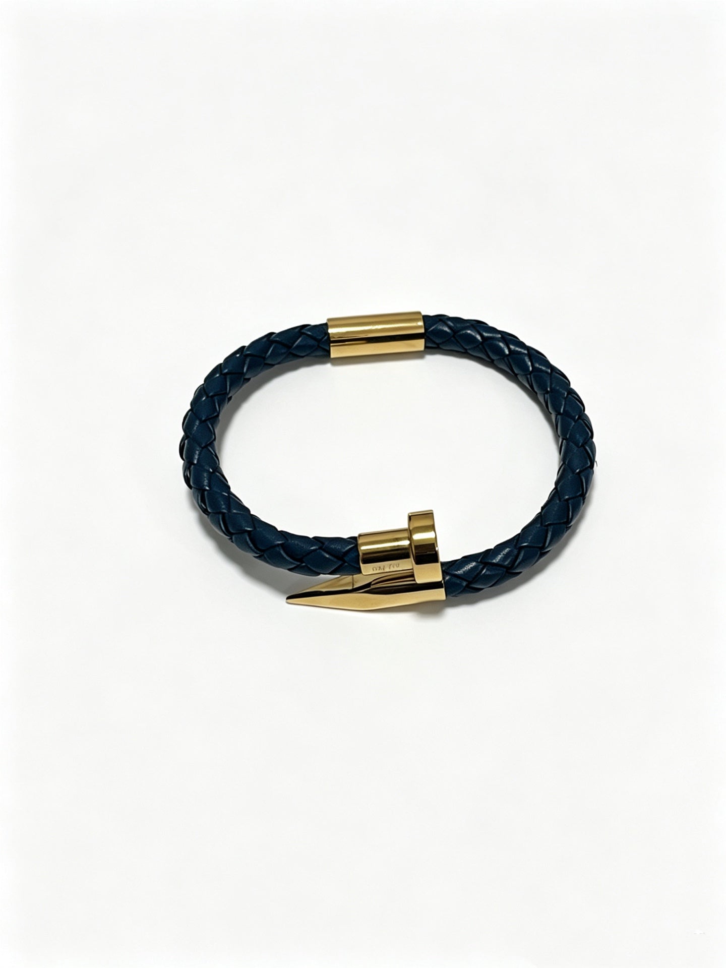 Sculptural Statement Bracelet in Gold-Tone – Design 122 detail view
